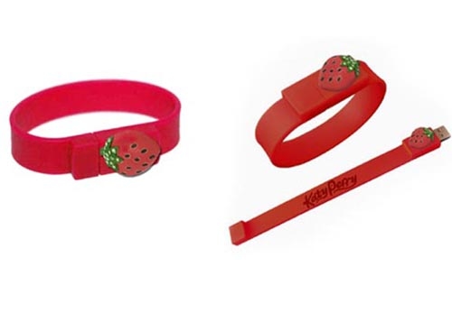 Custom Strawberry USB Flash Drive Silicone Wristbands / Size 208 * 18 * 8mm
