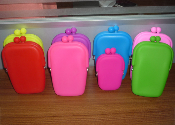 Fashion New Jelly Rubber Silicone Cosmetic Makeup Bag Silicone Coin Purses Cellphone Bag With Different Colors