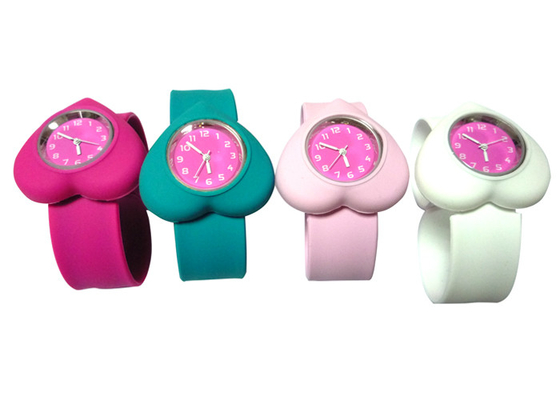 Heart Shape Japan Movement Silicone Slap Wristband Watches with Eco-friendly Material